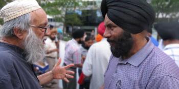 Reb Arthur and Sikh leader at memorial ceremony in Philadelphia after massacre of Sikhs in Wisconsin
