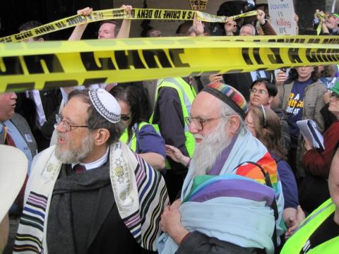Photo of Rabbis Lerner & Waskow at DC Demo, March 11, 2010, confronting "health 